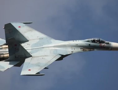 Βίντεο: Ρωσικό Su-27 αναχαιτίζει αμερικανικό και σουηδικό αεροσκάφος